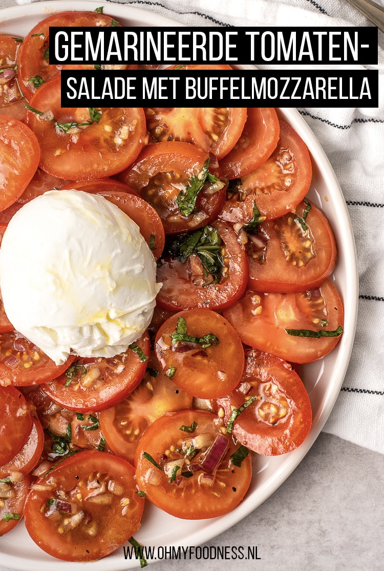 Gemarineerde tomatensalade met buffelmozzarella