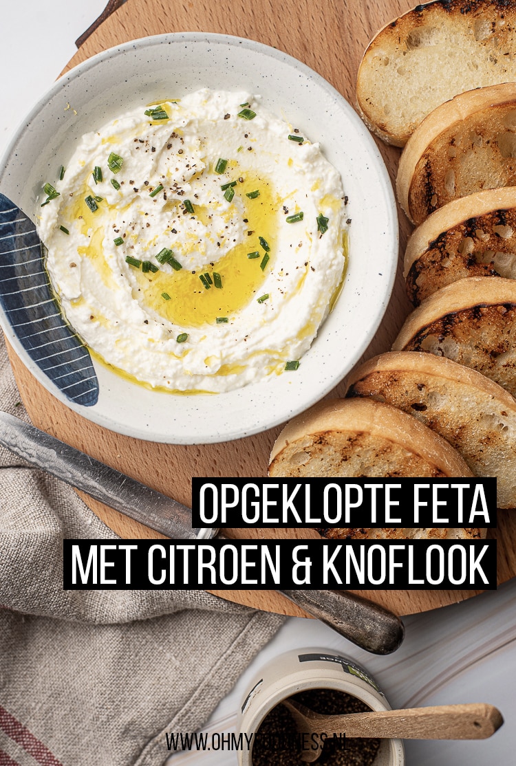 Opgeklopte feta met citroen en knoflook