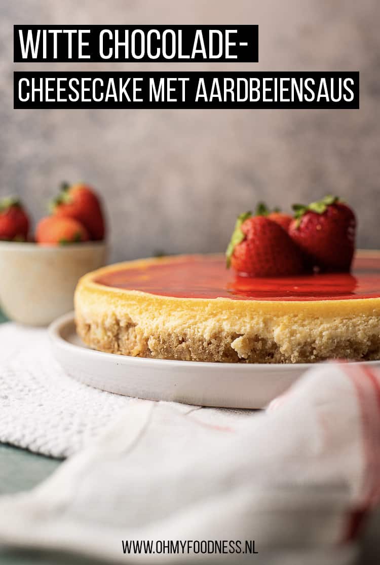 Witte chocoladecheesecake met aardbeien